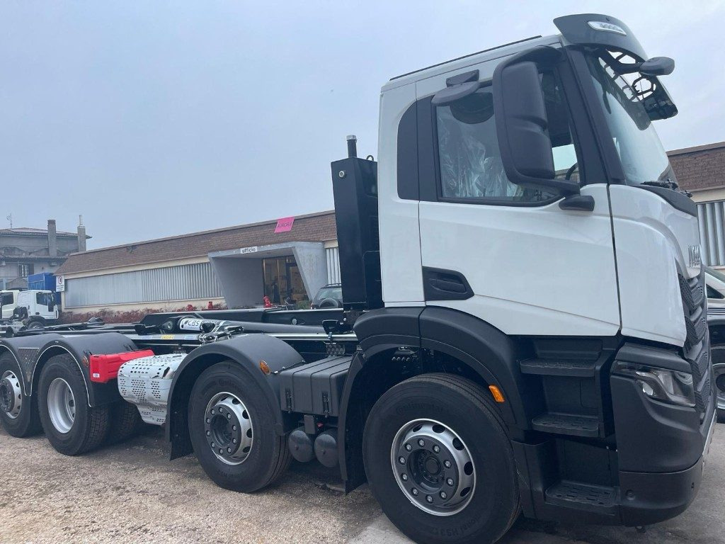 IVECO X-WAY AD350X480YPS SCARRABILE NUOVO - Konkstõstukiga veoauto: pilt 3 IVECO X-WAY AD350X480YPS SCARRABILE NUOVO - Konkstõstukiga veoauto: pilt 3
