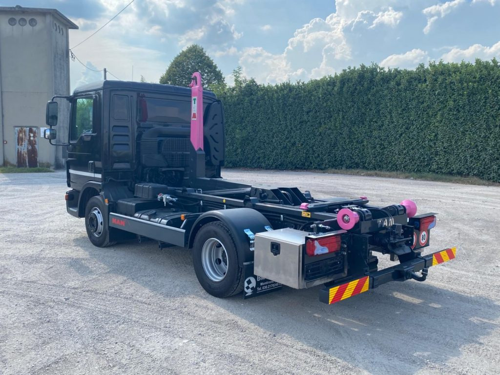 MAN TGL 12.220 CON SCARRABILE NUOVO - Konkstõstukiga veoauto: pilt 5 MAN TGL 12.220 CON SCARRABILE NUOVO - Konkstõstukiga veoauto: pilt 5
