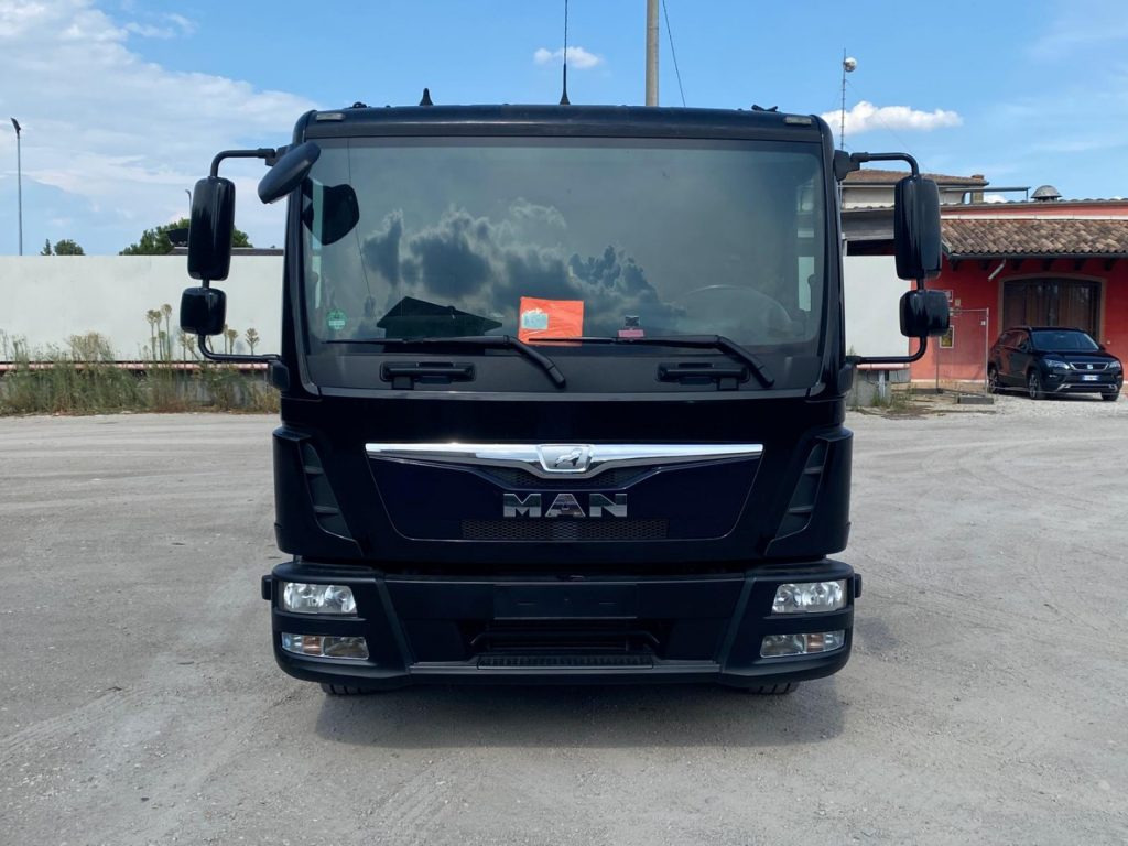 MAN TGL 12.220 CON SCARRABILE NUOVO - Konkstõstukiga veoauto: pilt 2 MAN TGL 12.220 CON SCARRABILE NUOVO - Konkstõstukiga veoauto: pilt 2