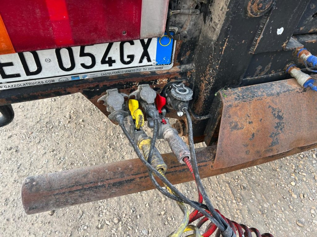 MAN TGX 26.440 SCARRABILE CON GRU - Konkstõstukiga veoauto: pilt 5 MAN TGX 26.440 SCARRABILE CON GRU - Konkstõstukiga veoauto: pilt 5