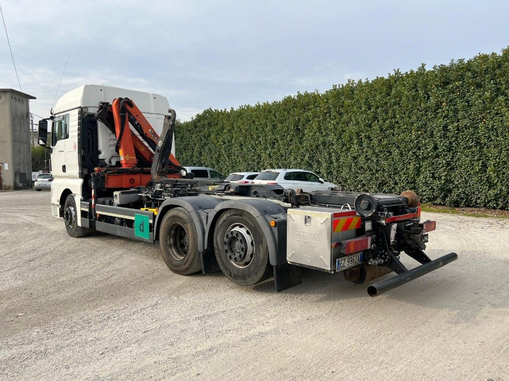 MAN TGX 26.480 SCARRABILE CON GRU DIETRO CABINA - Konkstõstukiga veoauto: pilt 5 MAN TGX 26.480 SCARRABILE CON GRU DIETRO CABINA - Konkstõstukiga veoauto: pilt 5