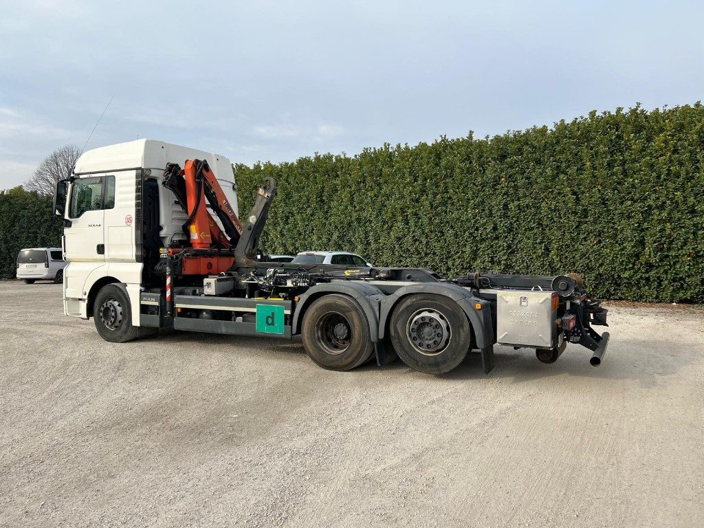 MAN TGX 26.480 SCARRABILE CON GRU DIETRO CABINA - Konkstõstukiga veoauto: pilt 4 MAN TGX 26.480 SCARRABILE CON GRU DIETRO CABINA - Konkstõstukiga veoauto: pilt 4
