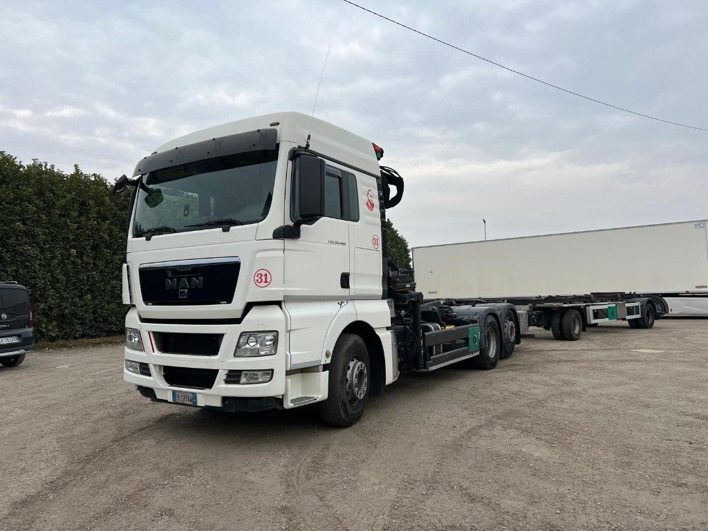 MAN TGX 26.480 SCARRABILE CON GRU - Konkstõstukiga veoauto: pilt 1 MAN TGX 26.480 SCARRABILE CON GRU - Konkstõstukiga veoauto: pilt 1