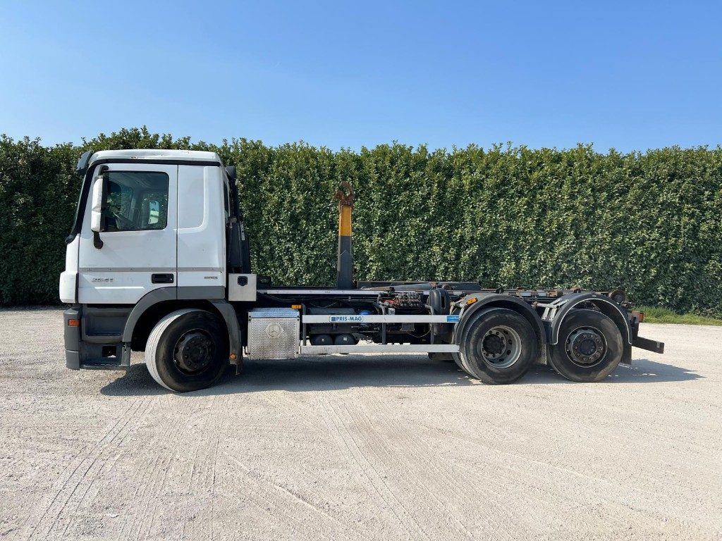 MERCEDES-BENZ MERCEDES ACTROS 25.41 SCARRABILE - Konkstõstukiga veoauto: pilt 3 MERCEDES-BENZ MERCEDES ACTROS 25.41 SCARRABILE - Konkstõstukiga veoauto: pilt 3