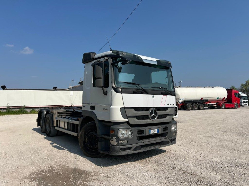 MERCEDES-BENZ MERCEDES ACTROS 25.41 SCARRABILE - Konkstõstukiga veoauto: pilt 2 MERCEDES-BENZ MERCEDES ACTROS 25.41 SCARRABILE - Konkstõstukiga veoauto: pilt 2
