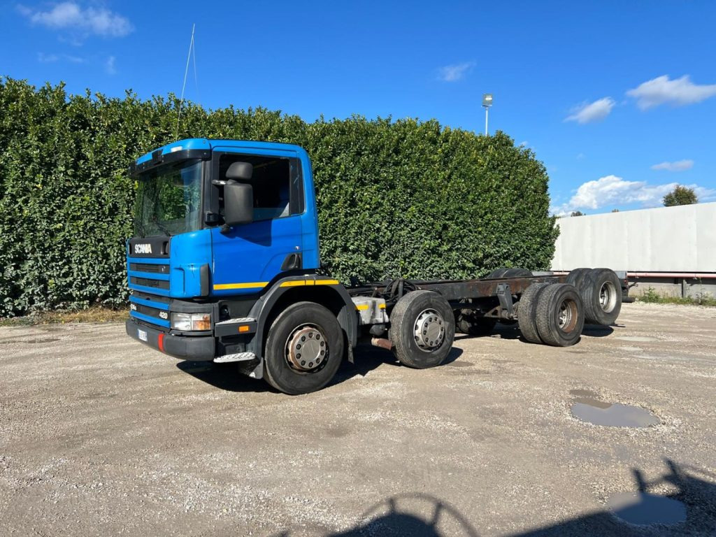 SCANIA 124GB 420 A TELAIO - Kabiinišassiiga veoauto: pilt 3 SCANIA 124GB 420 A TELAIO - Kabiinišassiiga veoauto: pilt 3
