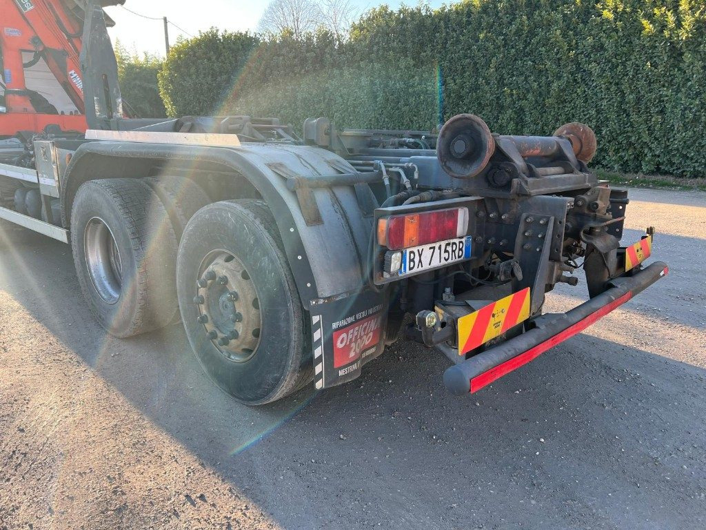 Konkstõstukiga veoauto SCANIA CV R124 SCARRABILE CON GRU E POLIPO: pilt 10 Konkstõstukiga veoauto SCANIA CV R124 SCARRABILE CON GRU E POLIPO: pilt 10