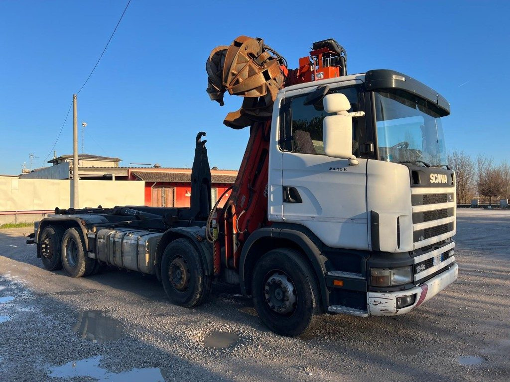 SCANIA CV R124 SCARRABILE CON GRU E POLIPO - Konkstõstukiga veoauto: pilt 4 SCANIA CV R124 SCARRABILE CON GRU E POLIPO - Konkstõstukiga veoauto: pilt 4