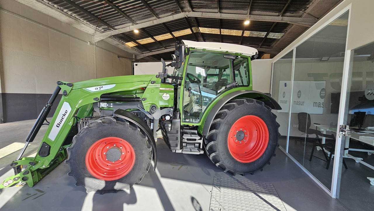 FENDT 211S VARIO - Traktor: pilt 1 FENDT 211S VARIO - Traktor: pilt 1