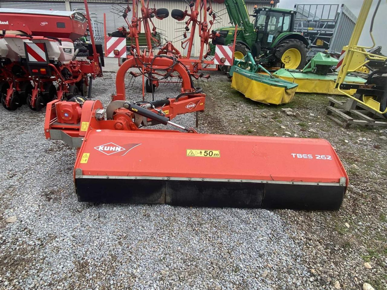 Kuhn TBES 262 - Külgniiduk: pilt 1 Kuhn TBES 262 - Külgniiduk: pilt 1
