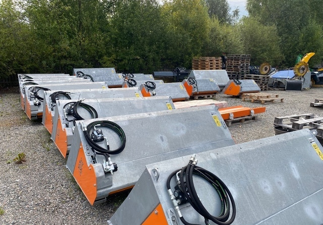 KVex hiekoituskauhat - Liiva-/ Soolajaotur: pilt 1 KVex hiekoituskauhat - Liiva-/ Soolajaotur: pilt 1