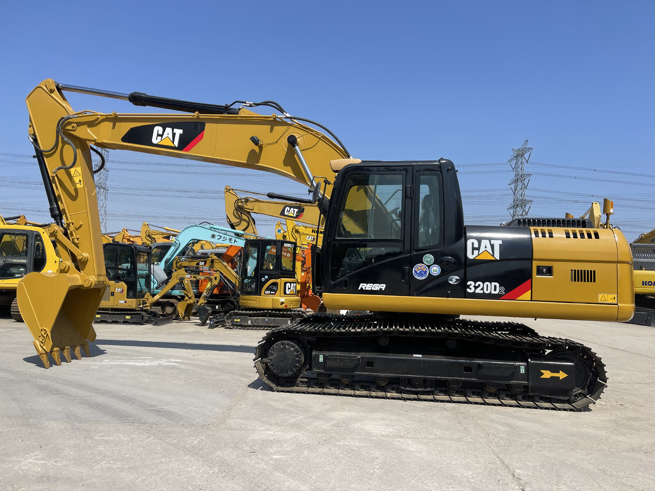 CATERPILLAR 320D2 - Lintekskavaator: pilt 1 CATERPILLAR 320D2 - Lintekskavaator: pilt 1