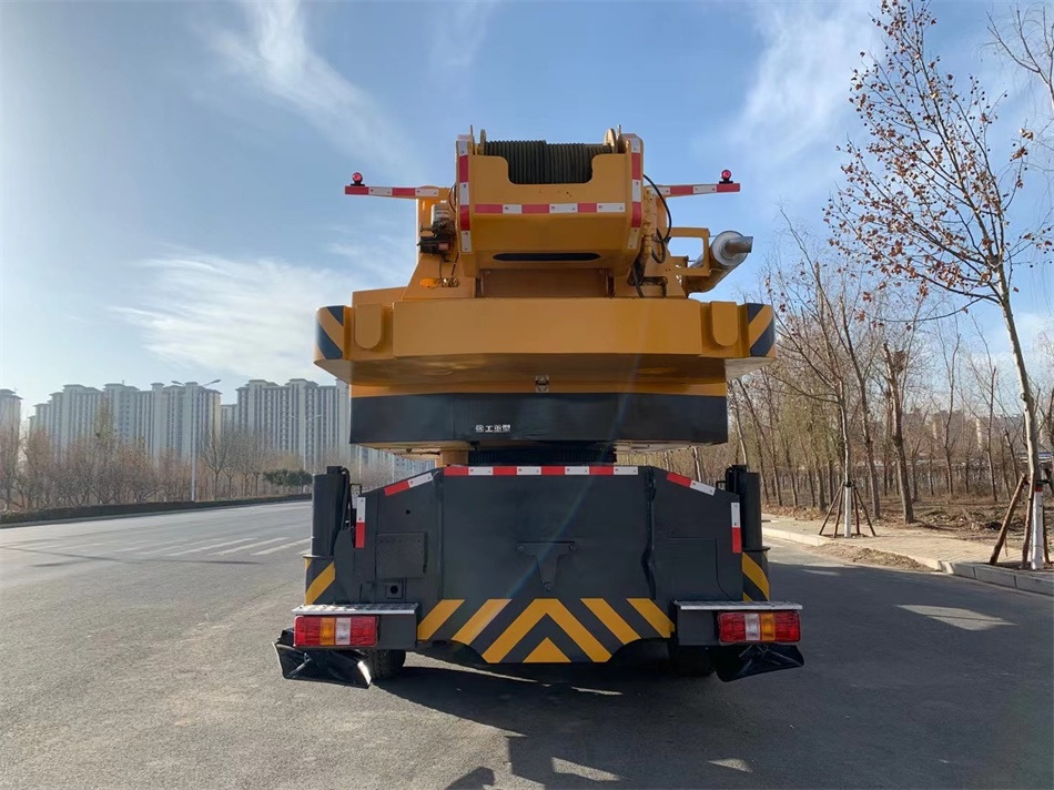 XCMG QY100K 100TON - Autokraana: pilt 3 XCMG QY100K 100TON - Autokraana: pilt 3
