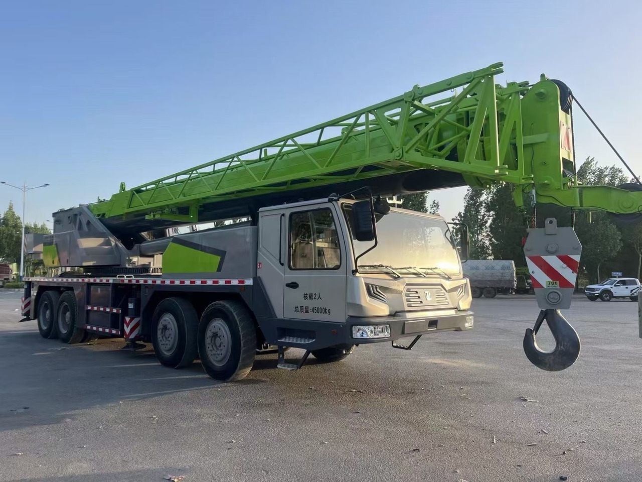 ZOOMLION ZTC700V 70 ton truck crane - Autokraana: pilt 2 ZOOMLION ZTC700V 70 ton truck crane - Autokraana: pilt 2