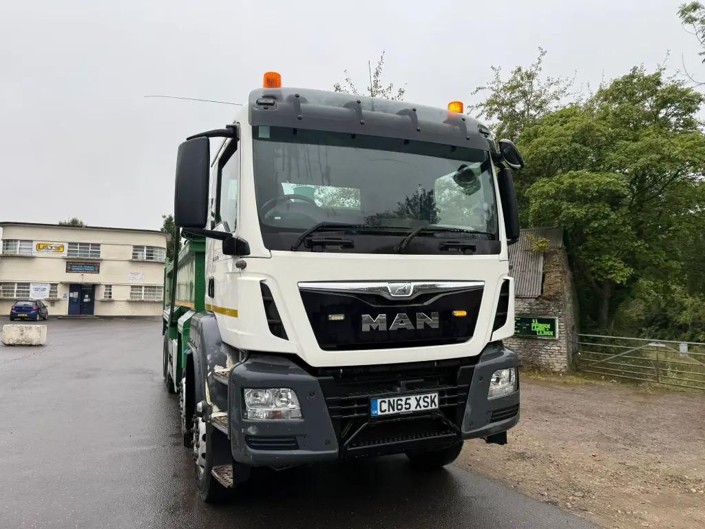 MAN TGS 35.400 8x4 Tipper (XSK) - Kallurauto: pilt 2 MAN TGS 35.400 8x4 Tipper (XSK) - Kallurauto: pilt 2