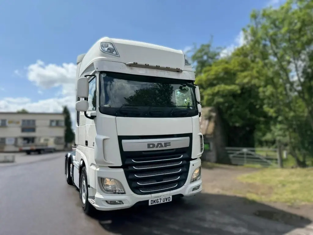 DAF XF 105 - Sadulveok: pilt 1 DAF XF 105 - Sadulveok: pilt 1