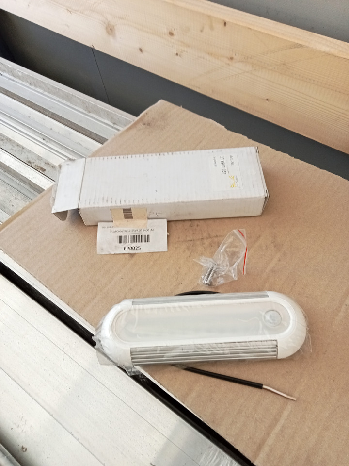 Trouillet PLAFONNIER 12-24V LED 1400 LM - Tuled/ Valgus: pilt 1 Trouillet PLAFONNIER 12-24V LED 1400 LM - Tuled/ Valgus: pilt 1