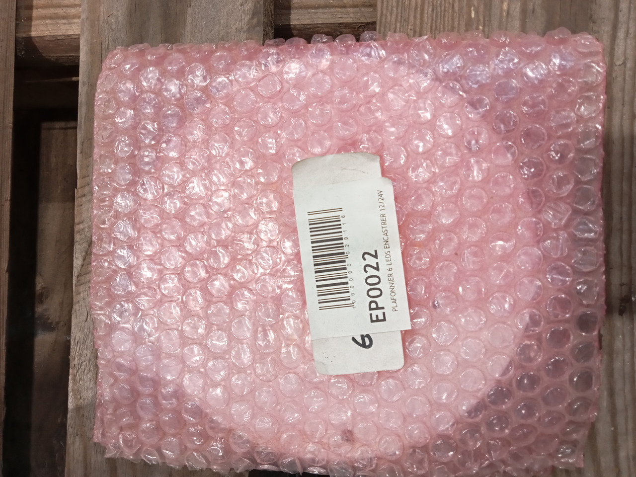 Trouillet PLAFONNIER 6 LEDS ENCASTRER 12/24V - Tuled/ Valgus: pilt 1 Trouillet PLAFONNIER 6 LEDS ENCASTRER 12/24V - Tuled/ Valgus: pilt 1