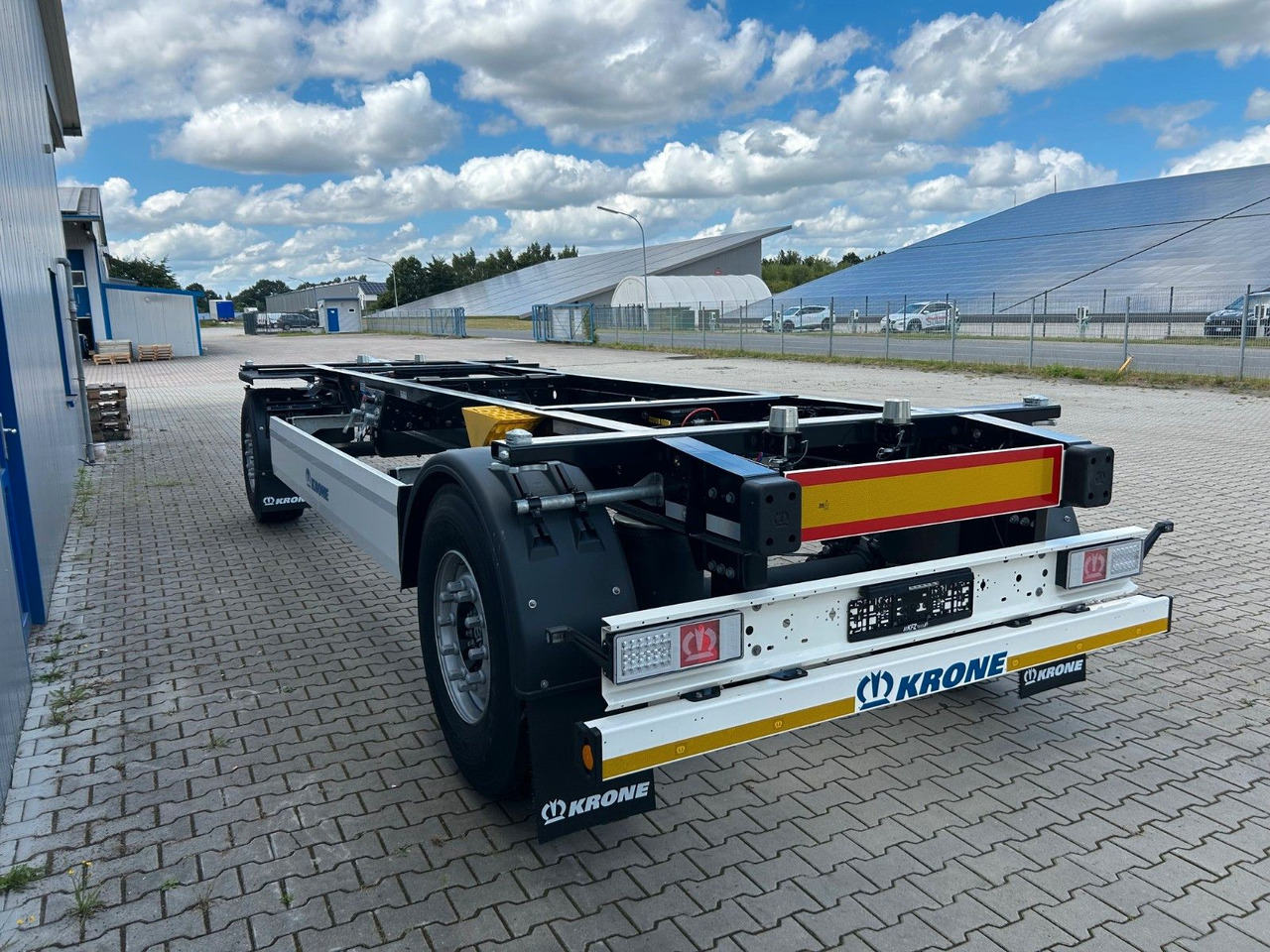 Krone AZW 18 eL3B9 22,5" BDF Box Carrier Neufahrzeug - Konteinerveduk/ Tõstuk järelhaagis: pilt 4 Krone AZW 18 eL3B9 22,5" BDF Box Carrier Neufahrzeug - Konteinerveduk/ Tõstuk järelhaagis: pilt 4