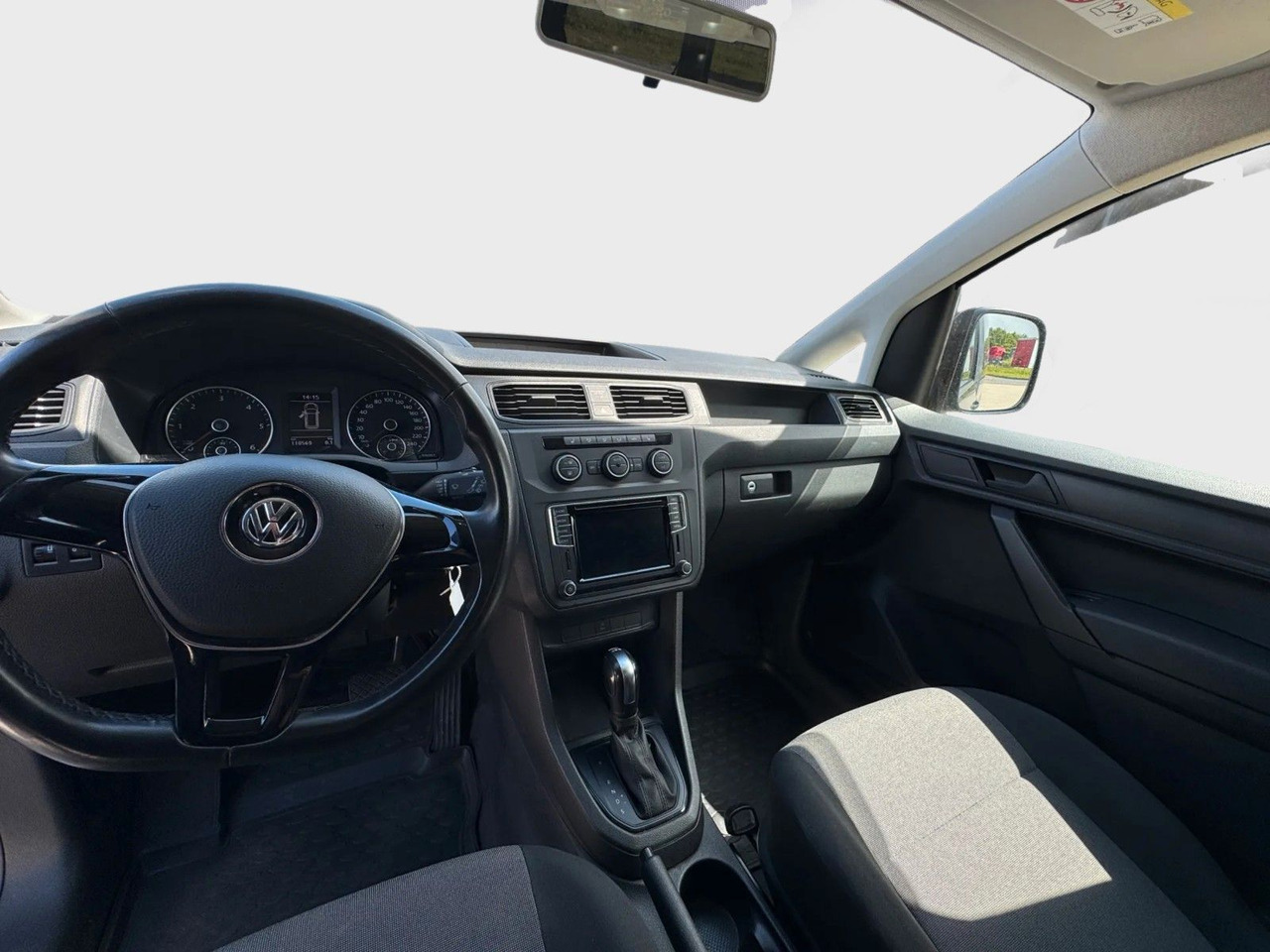 Mikrobuss Volkswagen Caddy | Automatik, Klima, AHK, Beinfreiheit: pilt 10