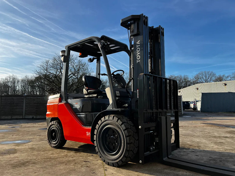 Toyota 52-8FDJF35 TONERO 35 (NEW) (7x in Stock) - Diiseltõstuk: pilt 2 Toyota 52-8FDJF35 TONERO 35 (NEW) (7x in Stock) - Diiseltõstuk: pilt 2