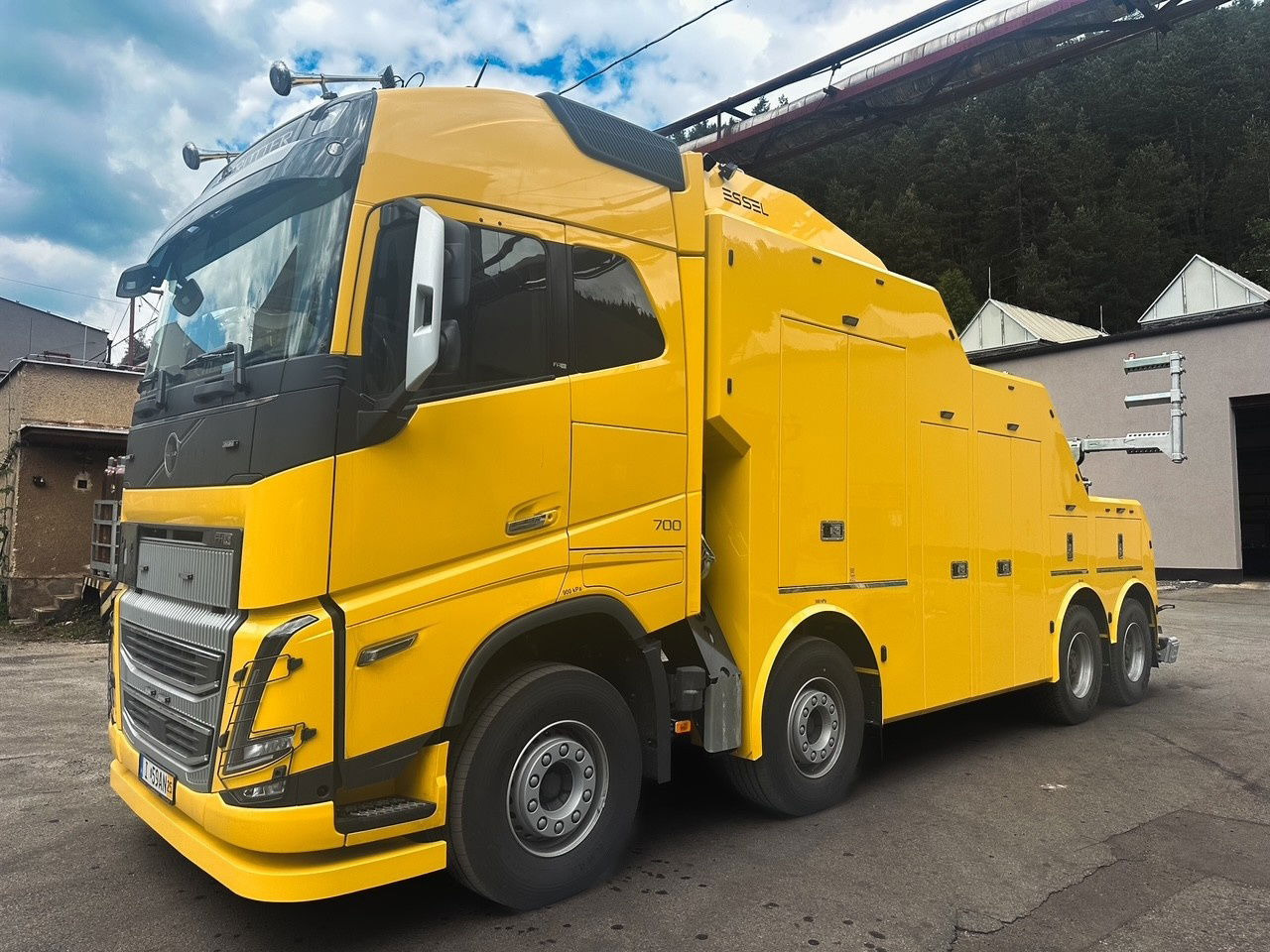 Volvo FH 16 NEW T-REX on Volvo FH16 84R 700HP E6E - Puksiirauto: pilt 1 Volvo FH 16 NEW T-REX on Volvo FH16 84R 700HP E6E - Puksiirauto: pilt 1