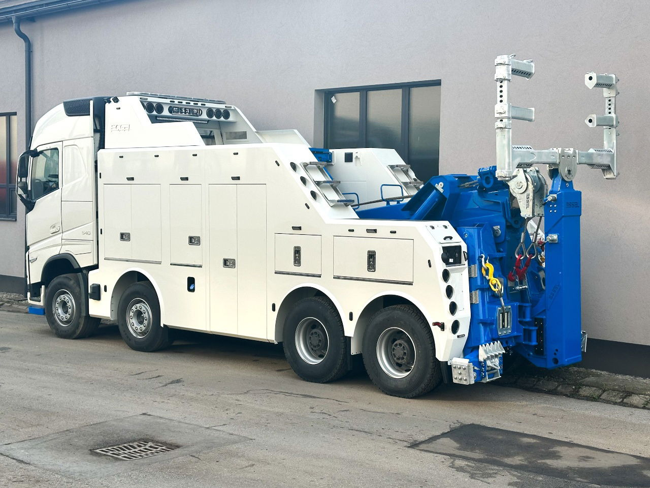 Volvo FH NEW ER4120 4 winches Volvo FH 540 8x4 WB5,6 - Puksiirauto: pilt 1 Volvo FH NEW ER4120 4 winches Volvo FH 540 8x4 WB5,6 - Puksiirauto: pilt 1