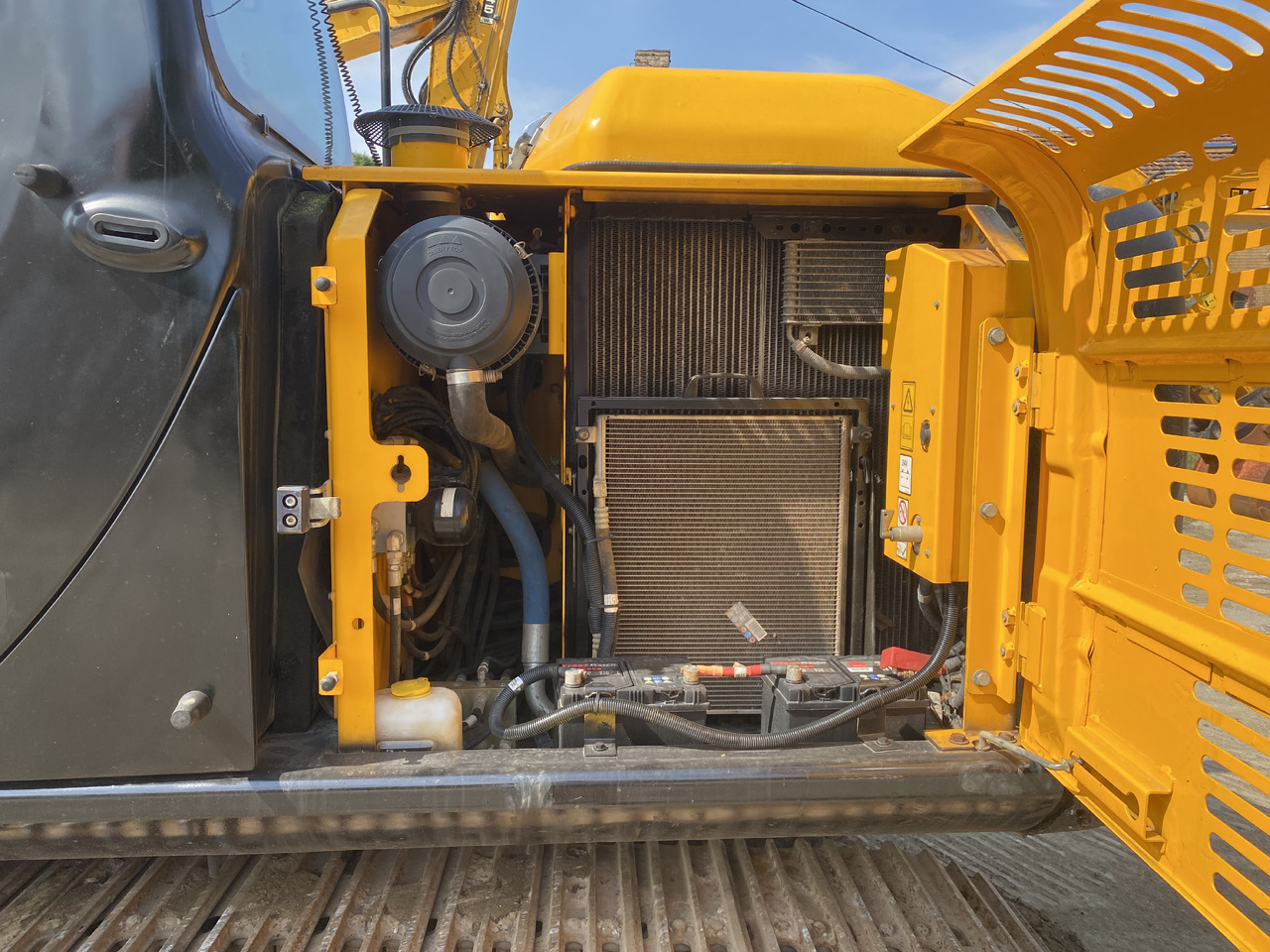 JCB JS131 - Lintekskavaator: pilt 3 JCB JS131 - Lintekskavaator: pilt 3