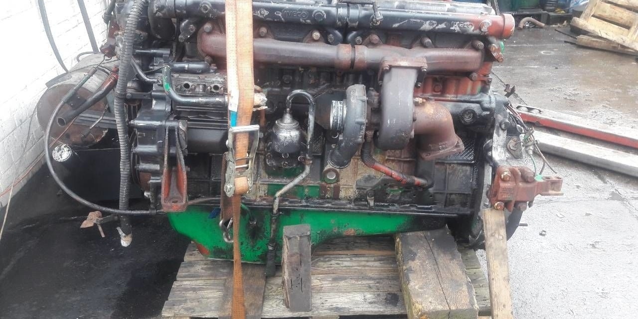 IVECO 8210.42L IVECO Magirus 420 - Mootor - Veoauto: pilt 1 IVECO 8210.42L IVECO Magirus 420 - Mootor - Veoauto: pilt 1