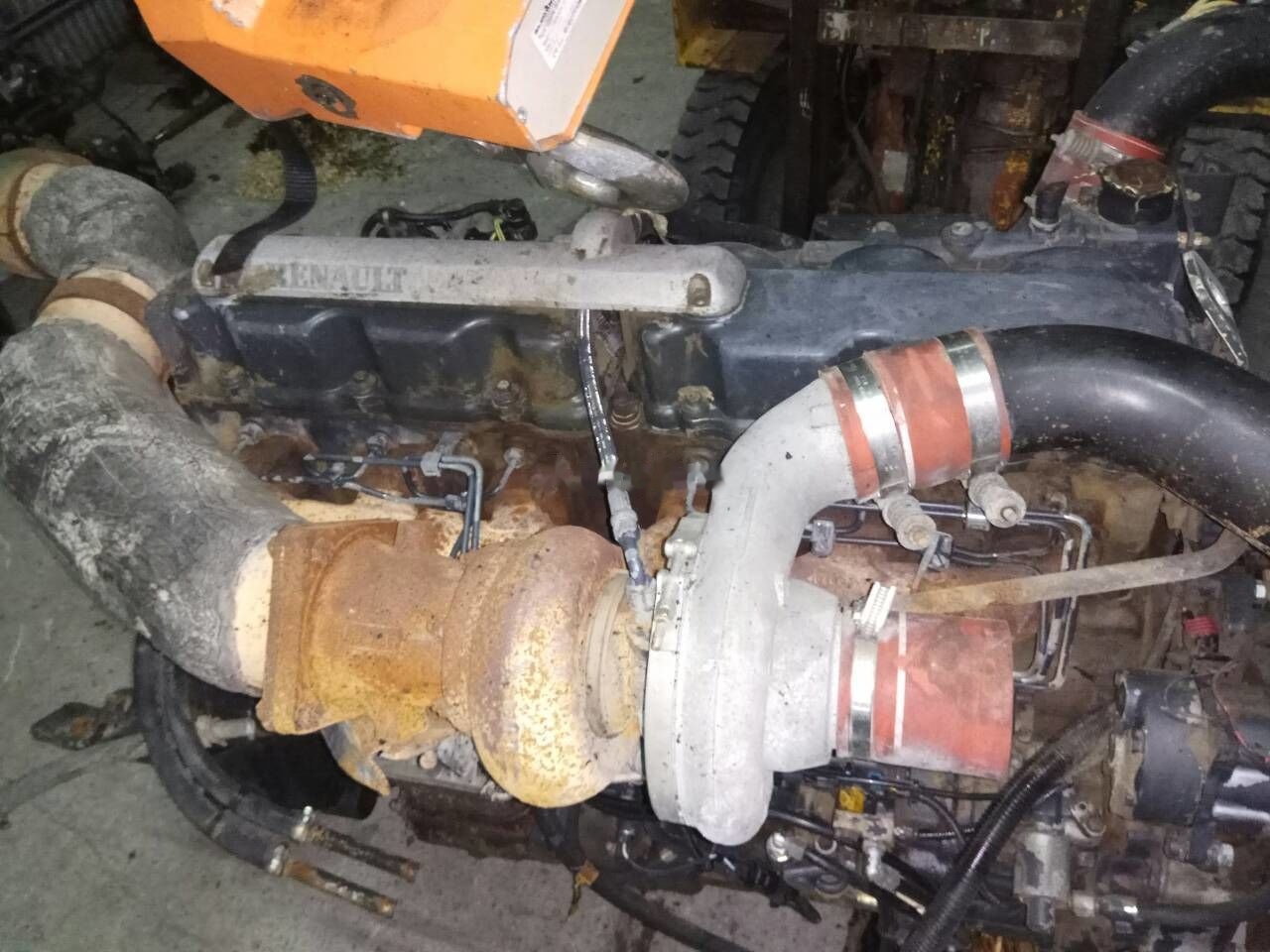 Renault MACK 430 Midr Renault Magnum - Mootor - Veoauto: pilt 5 Renault MACK 430 Midr Renault Magnum - Mootor - Veoauto: pilt 5