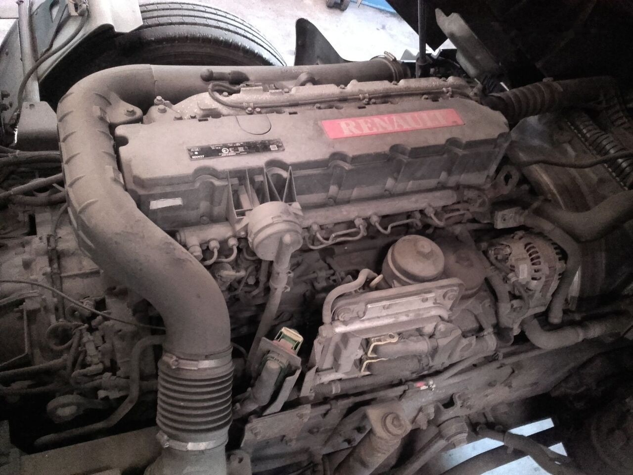 Renault DXI 7 320 E3 Renault Premium - Mootor - Veoauto: pilt 1 Renault DXI 7 320 E3 Renault Premium - Mootor - Veoauto: pilt 1