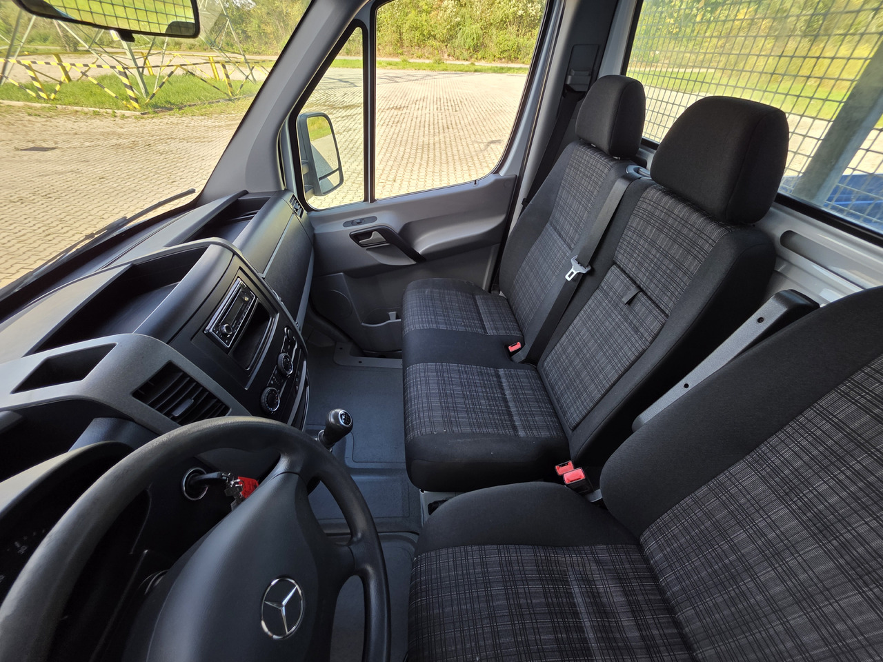 MERCEDES-BENZ Sprinter 419 CDI Wywrotka 4.50 M ! Kiper 3-Stronny ! Klima ! 3.0 CDI  * 190 Km ! liising MERCEDES-BENZ Sprinter 419 CDI Wywrotka 4.50 M ! Kiper 3-Stronny ! Klima ! 3.0 CDI  * 190 Km !: pilt 24