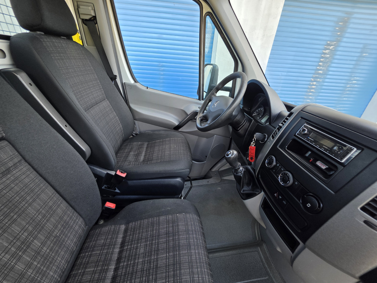 MERCEDES-BENZ Sprinter 419 CDI Wywrotka 4.50 M ! Kiper 3-Stronny ! Klima ! 3.0 CDI  * 190 Km ! liising MERCEDES-BENZ Sprinter 419 CDI Wywrotka 4.50 M ! Kiper 3-Stronny ! Klima ! 3.0 CDI  * 190 Km !: pilt 28