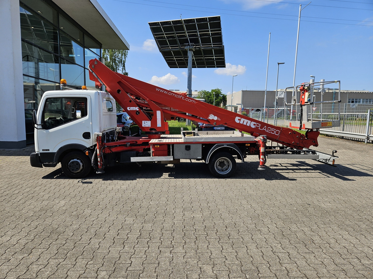 Nissan Cabstar CMC PLA 250 - 25m TOP nur 420 Stunden! - Veoautolt tõusev platvorm: pilt 1 Nissan Cabstar CMC PLA 250 - 25m TOP nur 420 Stunden! - Veoautolt tõusev platvorm: pilt 1