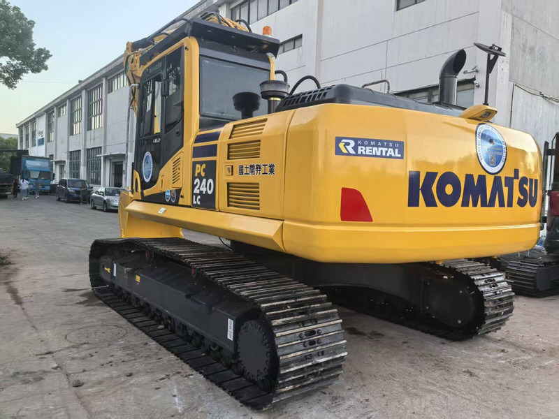 Komatsu PC240LC-8 - Lintekskavaator: pilt 4 Komatsu PC240LC-8 - Lintekskavaator: pilt 4