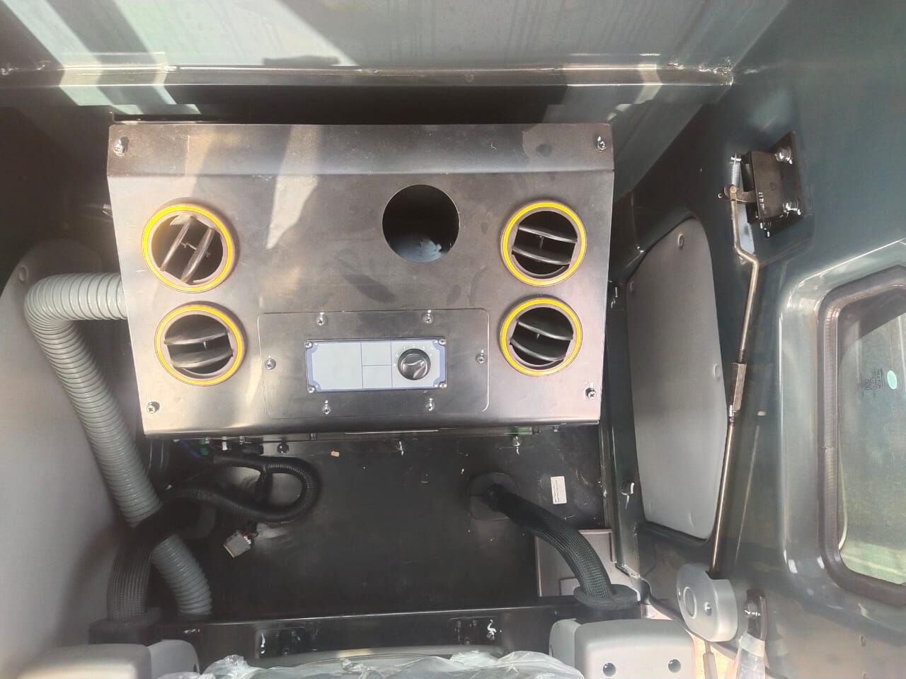 New Hyundai R210 tracked excavator - Lintekskavaator: pilt 3 New Hyundai R210 tracked excavator - Lintekskavaator: pilt 3