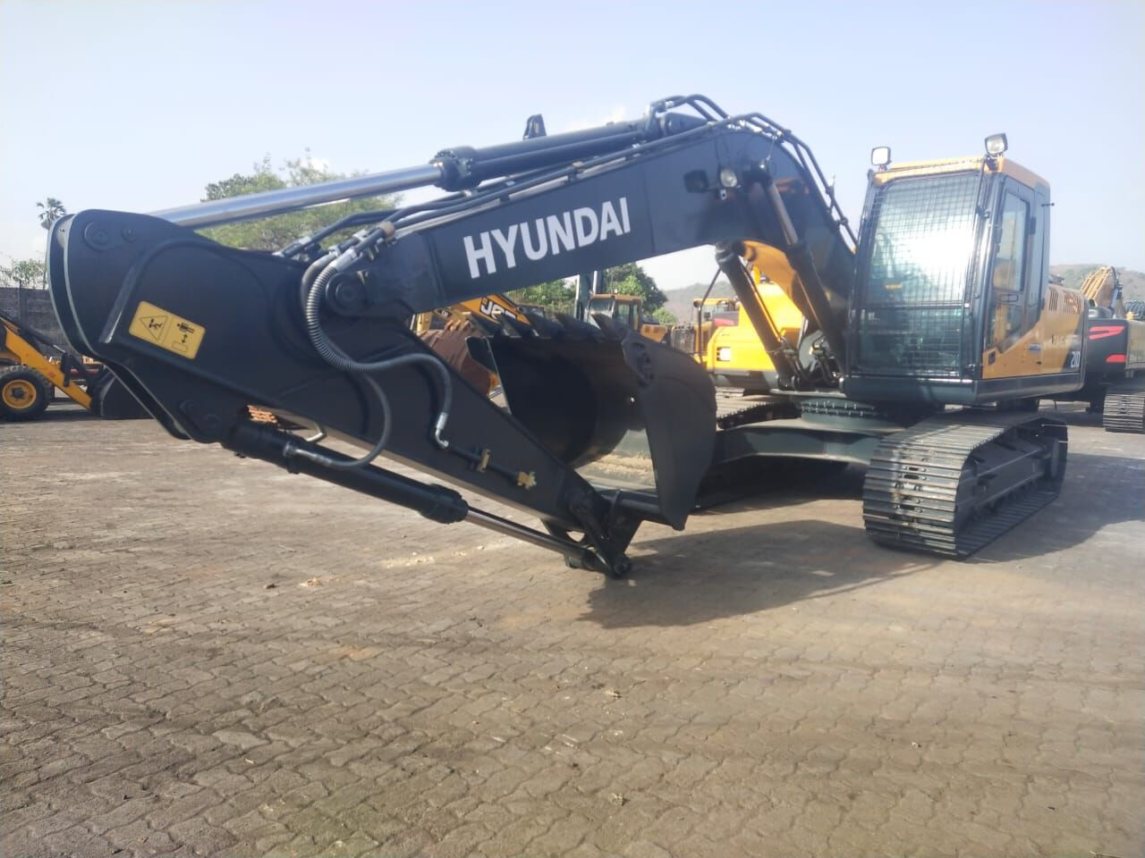 New Hyundai R210 tracked excavator - Lintekskavaator: pilt 1 New Hyundai R210 tracked excavator - Lintekskavaator: pilt 1