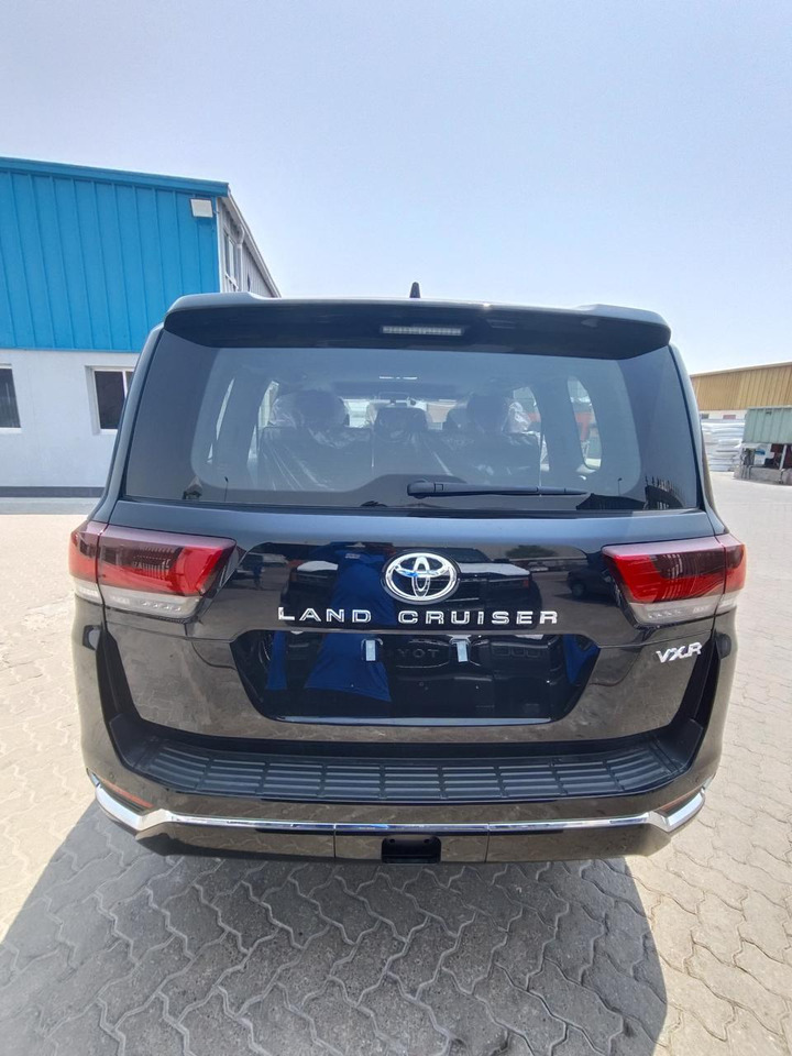 Toyota Land Cruiser VXR - Auto: pilt 3 Toyota Land Cruiser VXR - Auto: pilt 3