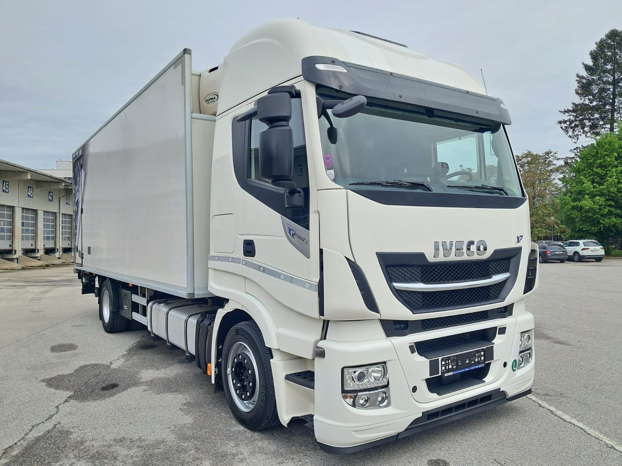 Iveco Stralis 460 Kühlkoffer | LBW | Klima | Retar - Külmutiga veoauto: pilt 2 Iveco Stralis 460 Kühlkoffer | LBW | Klima | Retar - Külmutiga veoauto: pilt 2