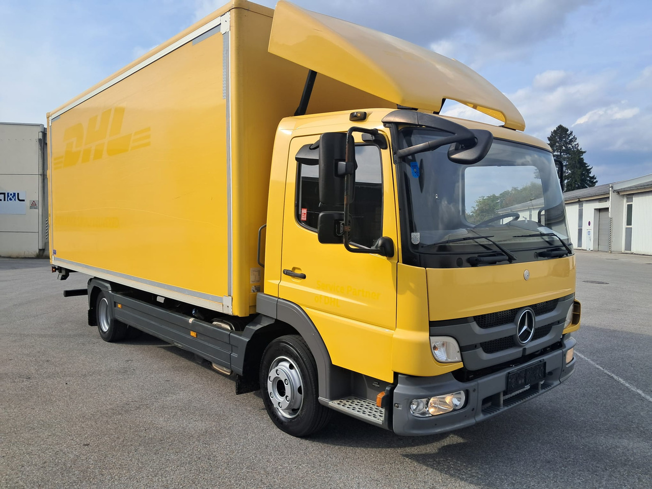 MERCEDES-BENZ ATEGO 8 16 Koffer mit LBW | Schalter | EZ 2013 - Kasti veoauto: pilt 2 MERCEDES-BENZ ATEGO 8 16 Koffer mit LBW | Schalter | EZ 2013 - Kasti veoauto: pilt 2