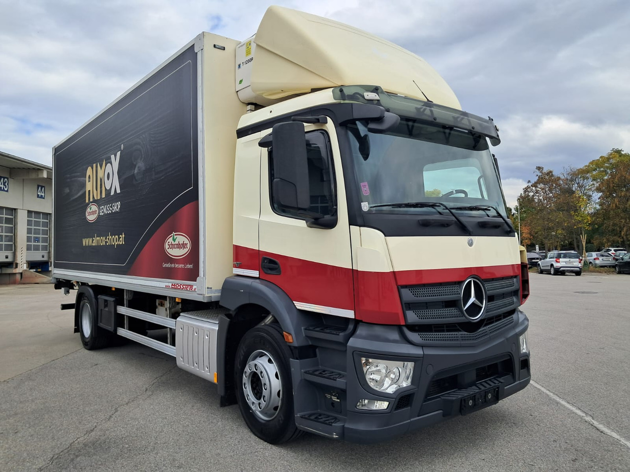 MERCEDES-BENZ Antos 1833 Kühlkoffer LBW | Standheizung | Euro 6 - Külmutiga veoauto: pilt 2 MERCEDES-BENZ Antos 1833 Kühlkoffer LBW | Standheizung | Euro 6 - Külmutiga veoauto: pilt 2