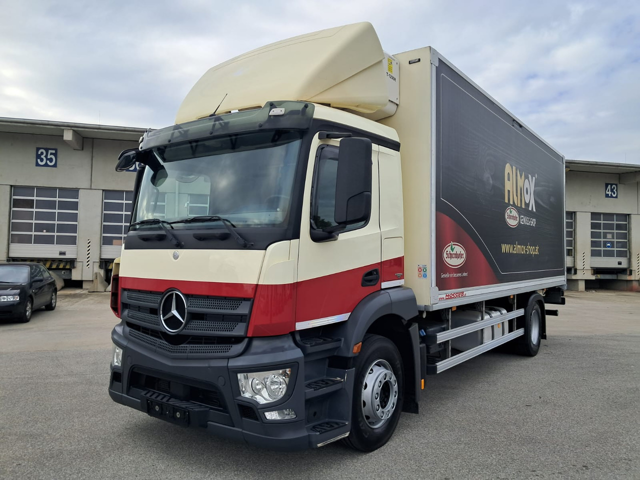 MERCEDES-BENZ Antos 1833 Kühlkoffer LBW | Standheizung | Euro 6 - Külmutiga veoauto: pilt 1 MERCEDES-BENZ Antos 1833 Kühlkoffer LBW | Standheizung | Euro 6 - Külmutiga veoauto: pilt 1