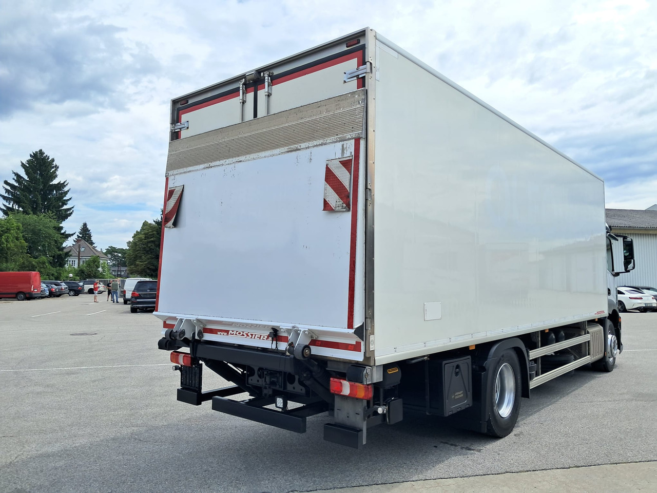 MERCEDES-BENZ Antos 2135 Kühlkoffer | Supra 850 | Standheizung - Külmutiga veoauto: pilt 5 MERCEDES-BENZ Antos 2135 Kühlkoffer | Supra 850 | Standheizung - Külmutiga veoauto: pilt 5