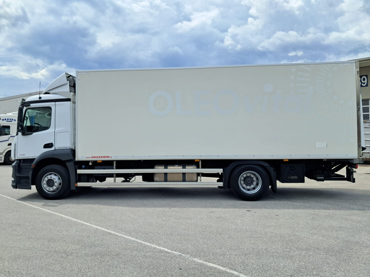 MERCEDES-BENZ Antos 2135 Kühlkoffer | Supra 850 | Standheizung - Külmutiga veoauto: pilt 4 MERCEDES-BENZ Antos 2135 Kühlkoffer | Supra 850 | Standheizung - Külmutiga veoauto: pilt 4