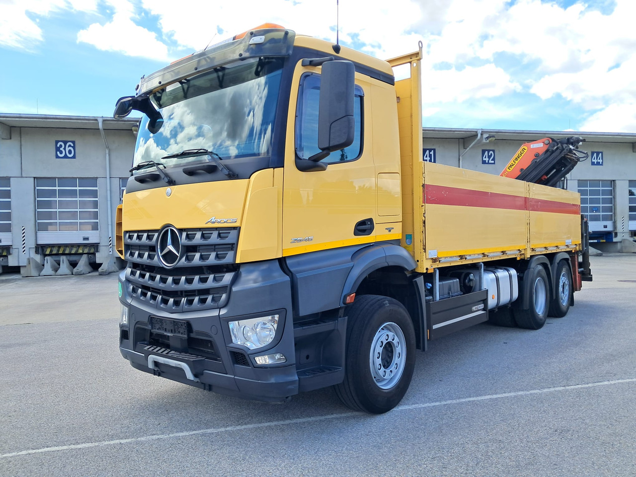 MERCEDES-BENZ Arocs 2545 | Palfinger PK 22002 | Klima | Retarder | Euro 6 - Madelveok/ Platvormveok, Kraanaga veoauto: pilt 1 MERCEDES-BENZ Arocs 2545 | Palfinger PK 22002 | Klima | Retarder | Euro 6 - Madelveok/ Platvormveok, Kraanaga veoauto: pilt 1