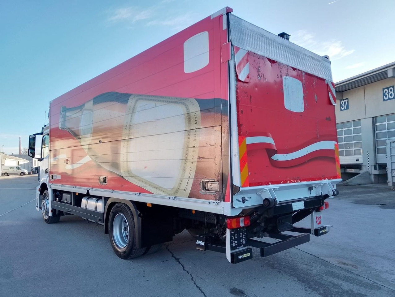 Mercedes-Benz ANTOS 18 30| Getränkew.| Klima| Luftgef| EZ 2014 - Joogiveok: pilt 4 Mercedes-Benz ANTOS 18 30| Getränkew.| Klima| Luftgef| EZ 2014 - Joogiveok: pilt 4
