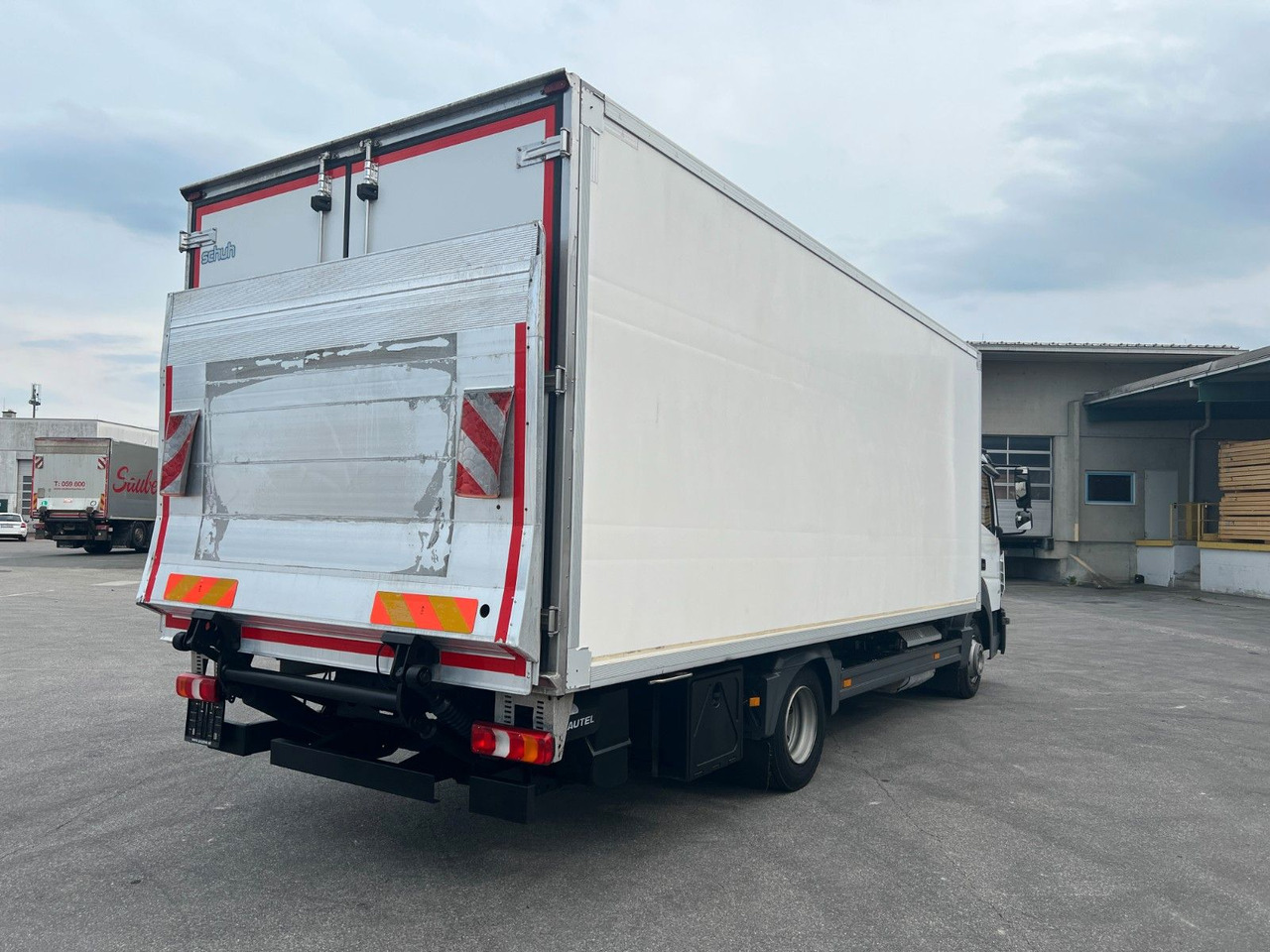 Mercedes-Benz Atego 8.21 Kühlkoffer LBW | Klima | Tempo | Dif - Külmutiga veoauto: pilt 3 Mercedes-Benz Atego 8.21 Kühlkoffer LBW | Klima | Tempo | Dif - Külmutiga veoauto: pilt 3