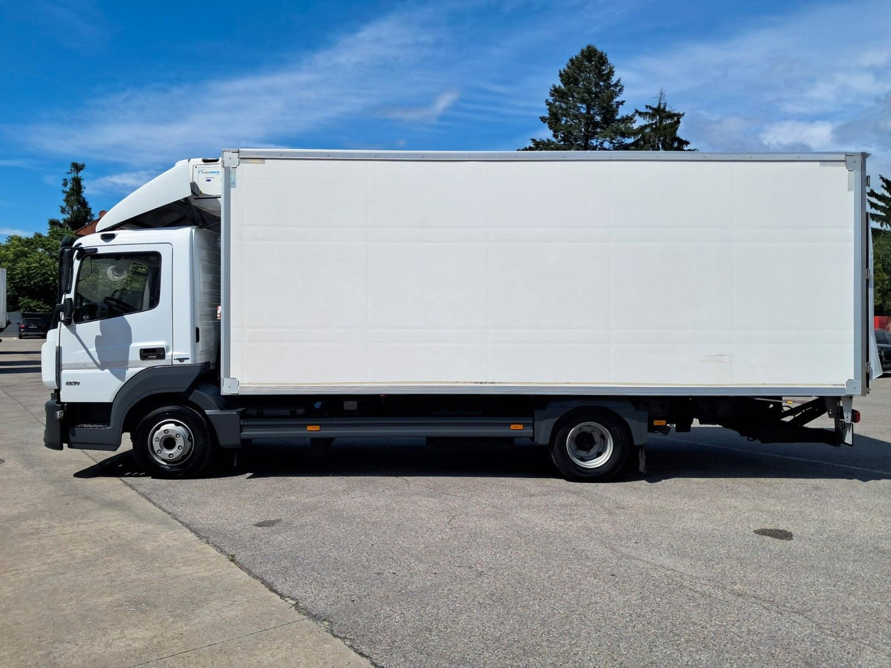 Mercedes-Benz Atego 8.21 Kühlkoffer LBW | Klima | Tempo | Dif - Külmutiga veoauto: pilt 4 Mercedes-Benz Atego 8.21 Kühlkoffer LBW | Klima | Tempo | Dif - Külmutiga veoauto: pilt 4