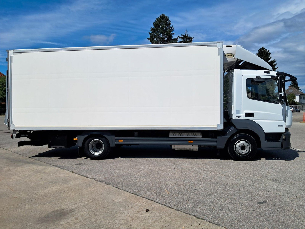 Mercedes-Benz Atego 8.21 Kühlkoffer LBW | Klima | Tempo | Dif - Külmutiga veoauto: pilt 3 Mercedes-Benz Atego 8.21 Kühlkoffer LBW | Klima | Tempo | Dif - Külmutiga veoauto: pilt 3