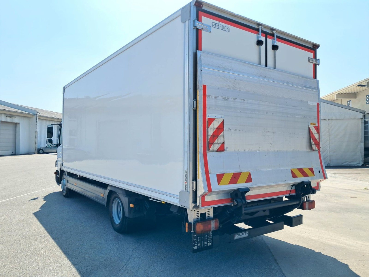 Mercedes-Benz Atego 824 Kühlkoffer | LBW | Klima | Diff - Külmutiga veoauto: pilt 5 Mercedes-Benz Atego 824 Kühlkoffer | LBW | Klima | Diff - Külmutiga veoauto: pilt 5